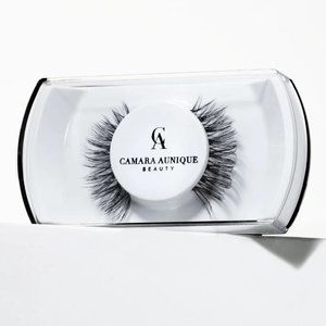 Camara Aunique Lashes in Mary Lash